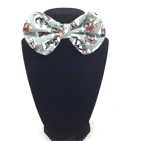 Star Wars: Mandalorian Handcrafted Bow Tie - Comic Book Collection - Picture 4 of 9